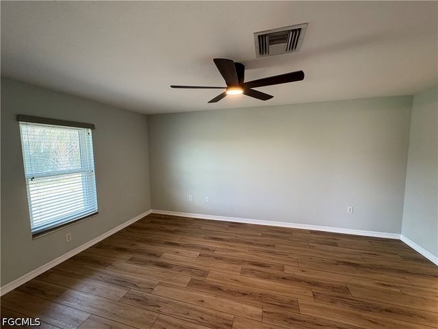 1417 NE 4th PL, Cape Coral, FL 33909
