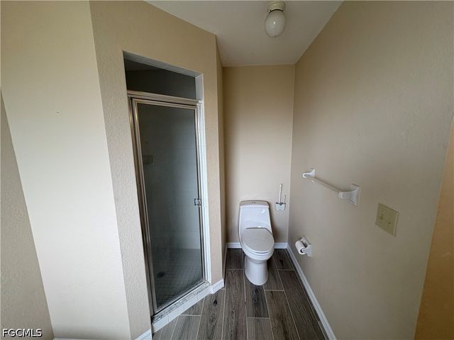 1417 NE 4th PL, Cape Coral, FL 33909