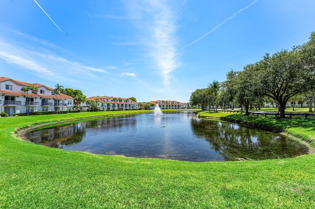 2012 Alta Meadows Lane 111, Delray Beach, FL 33444