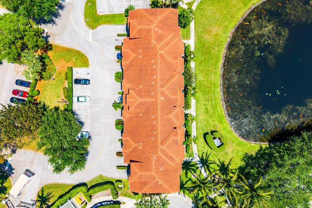 2012 Alta Meadows Lane 111, Delray Beach, FL 33444