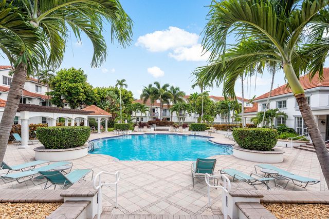 2012 Alta Meadows Lane 111, Delray Beach, FL 33444