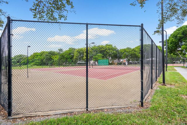 2012 Alta Meadows Lane 111, Delray Beach, FL 33444