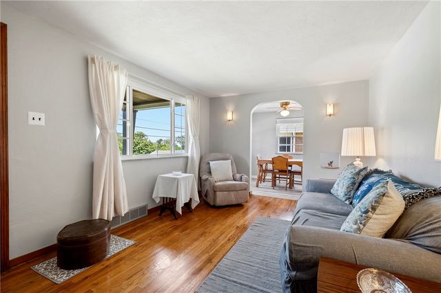 210 Margaret Ave, Hempfield Twp, PA 15644