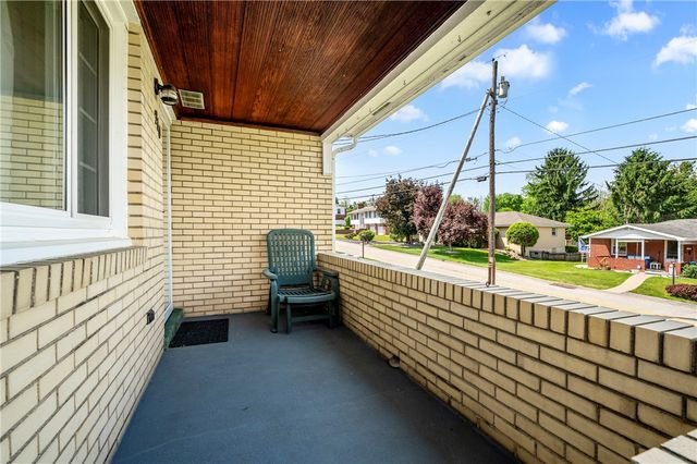 210 Margaret Ave, Hempfield Twp, PA 15644