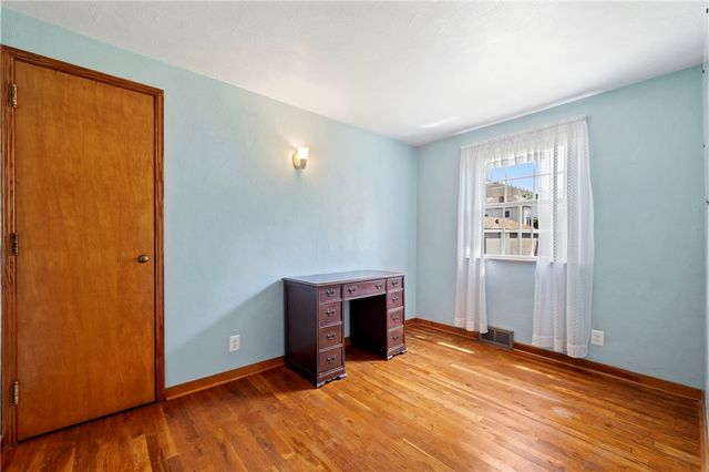 210 Margaret Ave, Hempfield Twp, PA 15644