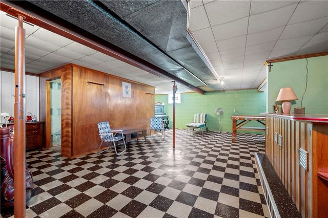 210 Margaret Ave, Hempfield Twp, PA 15644