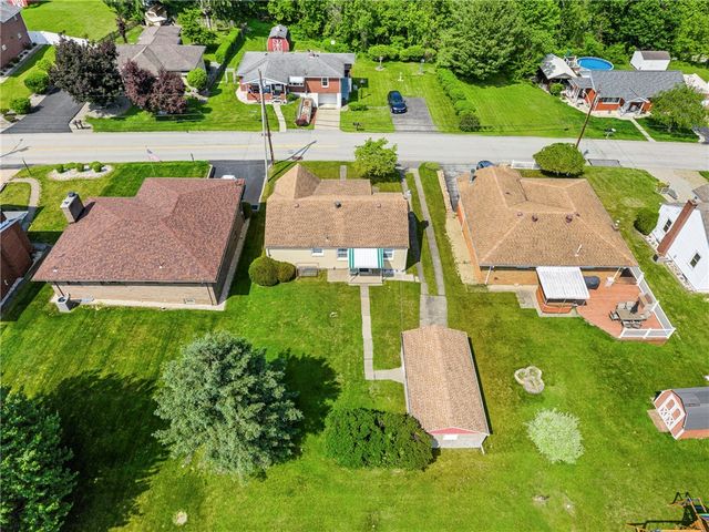 210 Margaret Ave, Hempfield Twp, PA 15644