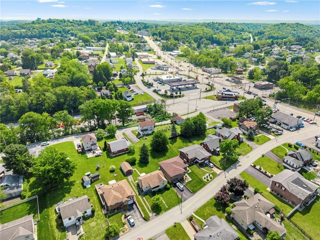 210 Margaret Ave, Hempfield Twp, PA 15644