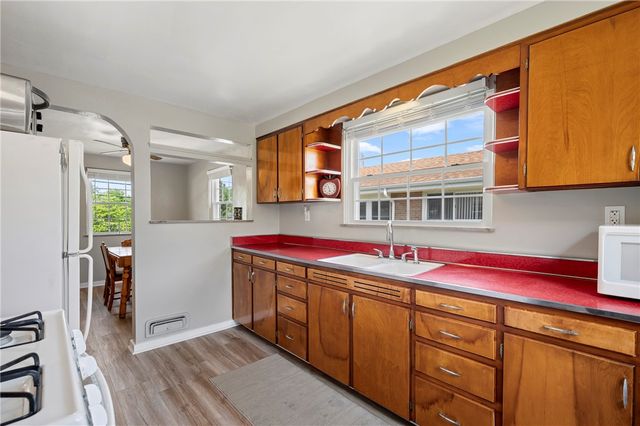 210 Margaret Ave, Hempfield Twp, PA 15644