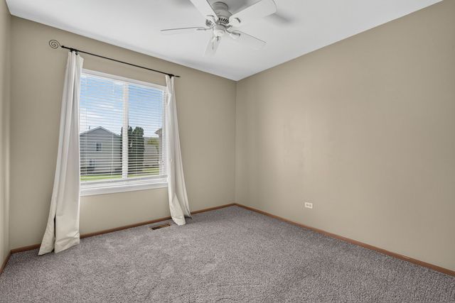 667 Harvest Drive, Bolingbrook, IL 60490