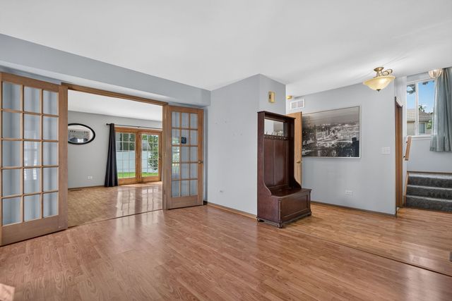 667 Harvest Drive, Bolingbrook, IL 60490