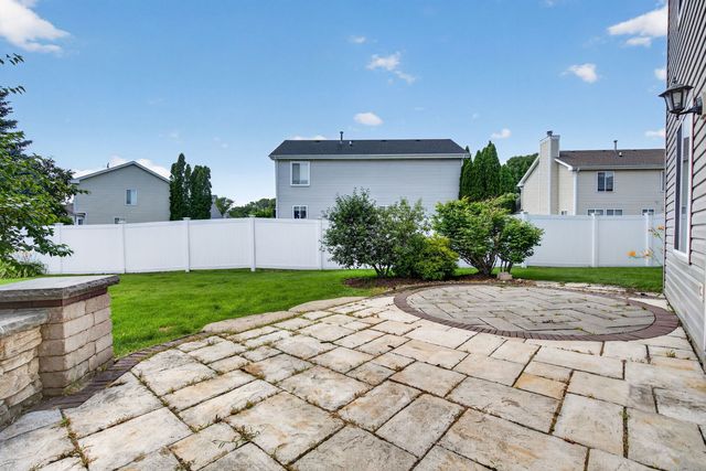 667 Harvest Drive, Bolingbrook, IL 60490