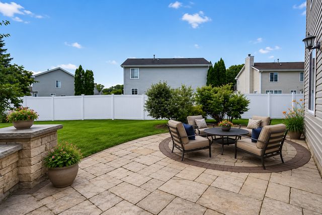 667 Harvest Drive, Bolingbrook, IL 60490