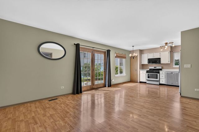 667 Harvest Drive, Bolingbrook, IL 60490