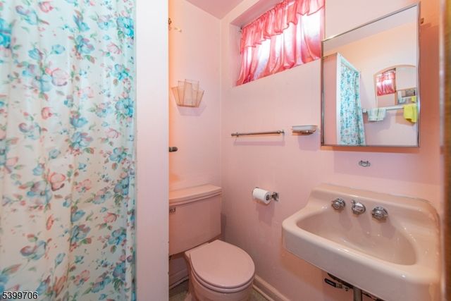 18 Birch St, Bloomfield Twp., NJ 07003