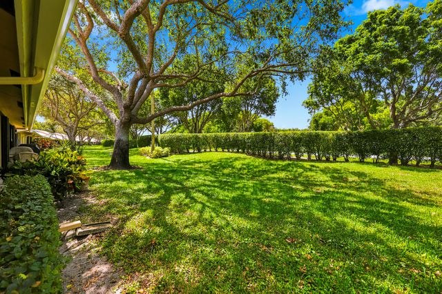 8343 Springlake Drive, Boca Raton, FL 33496