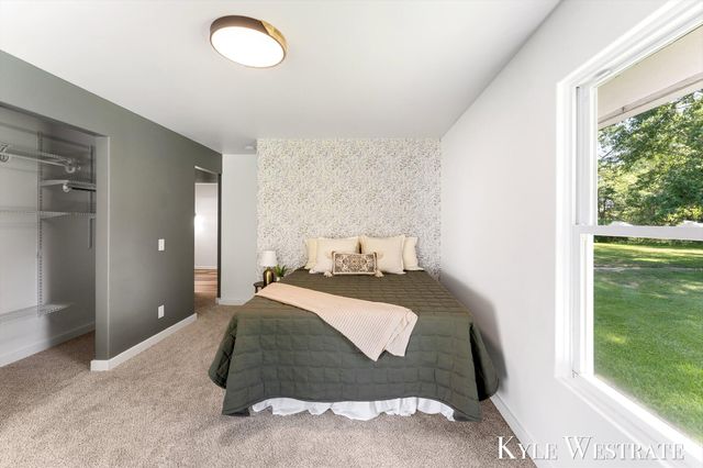 10019 10 Mile Road Ne, Oakfield Twp, MI 49341