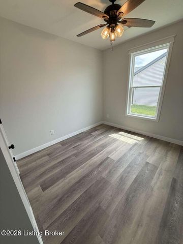 36 Robert Allen Ln, Brandenburg, KY 40108