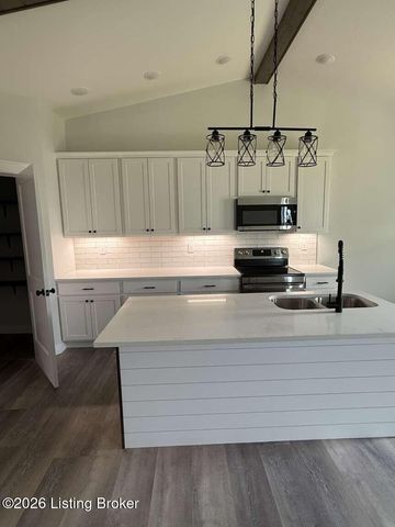 36 Robert Allen Ln, Brandenburg, KY 40108