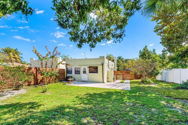 921 S M Street, Lake Worth Beach, FL 33460