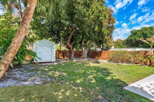 921 S M Street, Lake Worth Beach, FL 33460