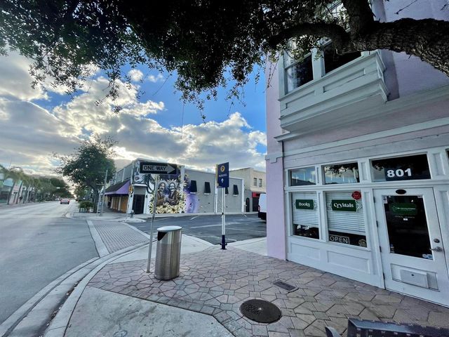921 S M Street, Lake Worth Beach, FL 33460