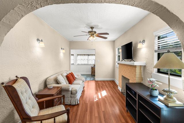 921 S M Street, Lake Worth Beach, FL 33460