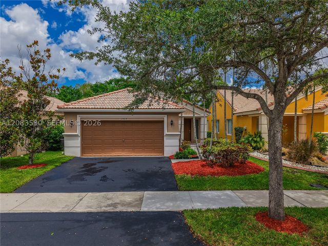 1509 Canary Island Dr, Weston, FL 33327