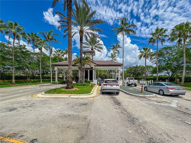 1509 Canary Island Dr, Weston, FL 33327