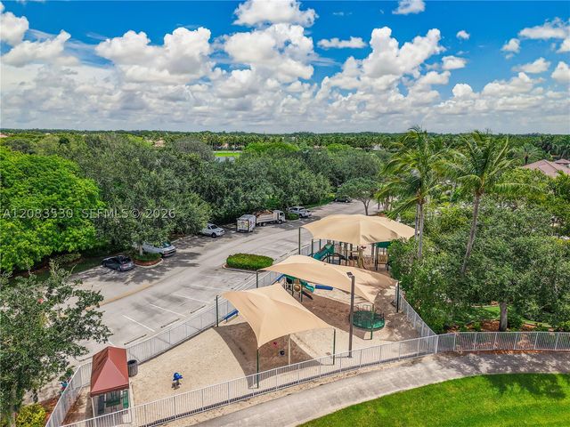 1509 Canary Island Dr, Weston, FL 33327