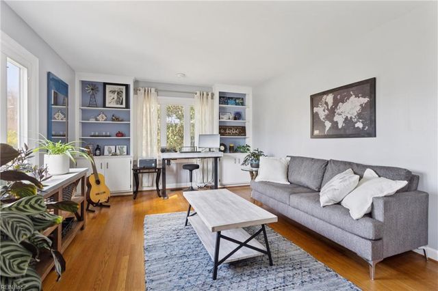 542 Kings CT, Newport News, VA 23606