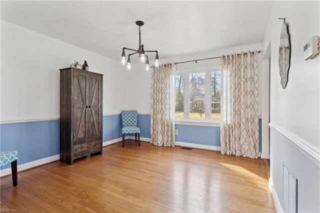 542 Kings CT, Newport News, VA 23606