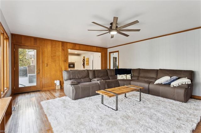 542 Kings CT, Newport News, VA 23606