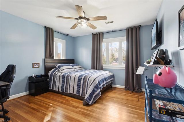 542 Kings CT, Newport News, VA 23606