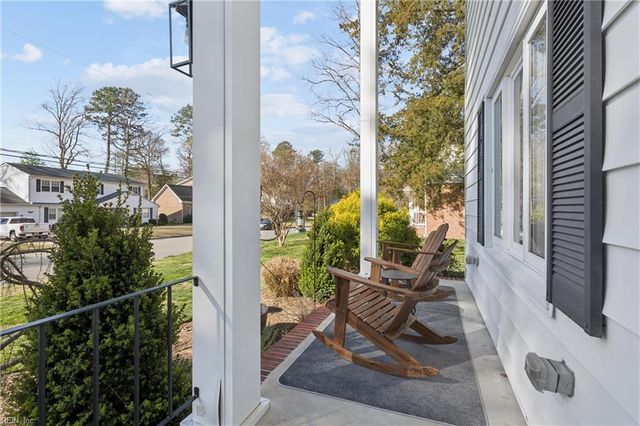 542 Kings CT, Newport News, VA 23606