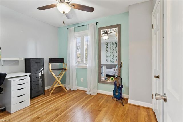 542 Kings CT, Newport News, VA 23606