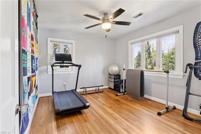 542 Kings CT, Newport News, VA 23606