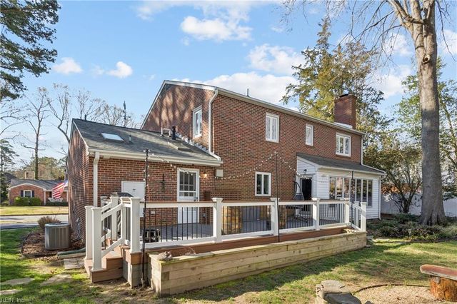 542 Kings CT, Newport News, VA 23606