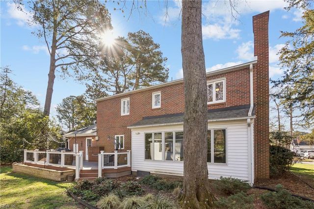 542 Kings CT, Newport News, VA 23606