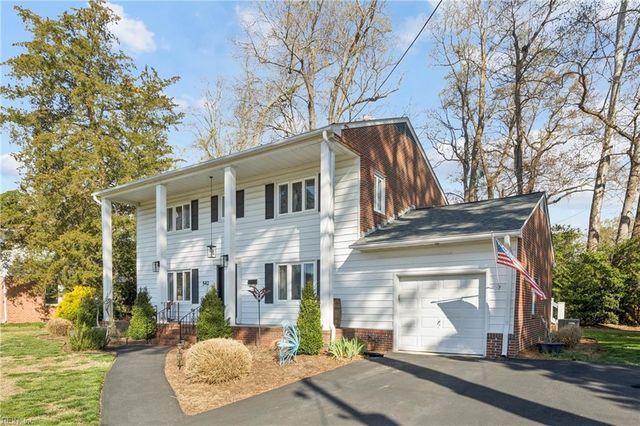 542 Kings CT, Newport News, VA 23606