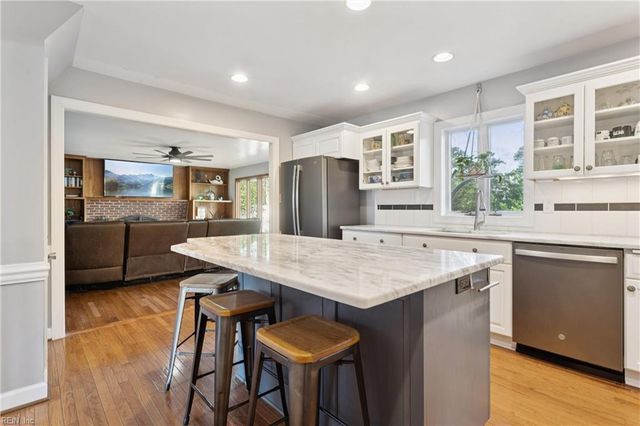 542 Kings CT, Newport News, VA 23606