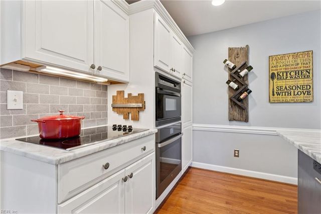 542 Kings CT, Newport News, VA 23606