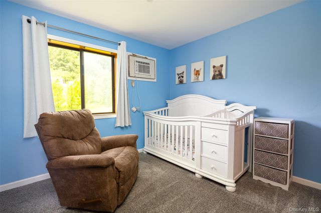 7604 Chelsea Cove N, Hopewell Junction, NY 12533