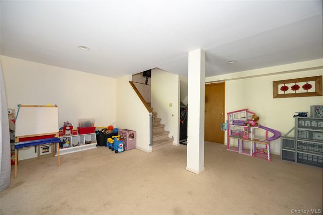 7604 Chelsea Cove N, Hopewell Junction, NY 12533