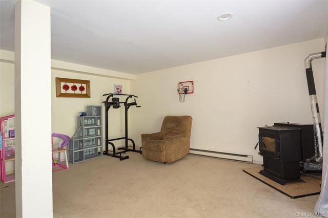 7604 Chelsea Cove N, Hopewell Junction, NY 12533