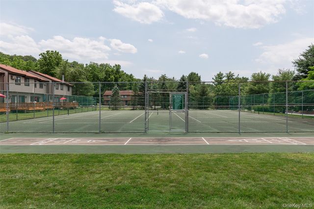 7604 Chelsea Cove N, Hopewell Junction, NY 12533