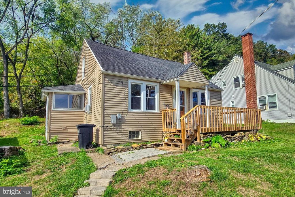 209 MELODY LN, Lock Haven, PA 17745