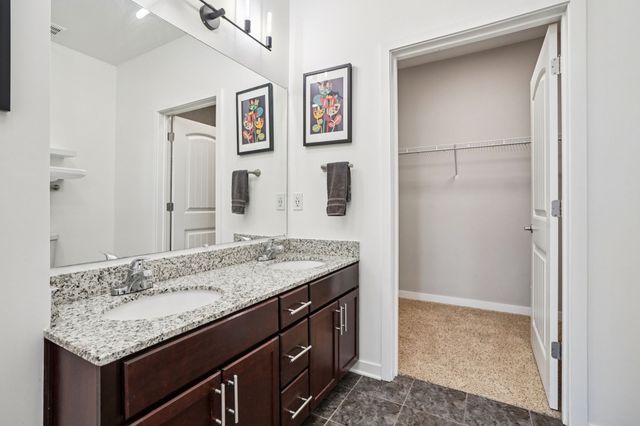 1118 Litton Ave Apt 305, Nashville, TN 37216