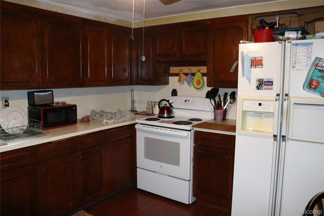 1215 W Genesee Avenue, Mt. Morris Township, MI 48505