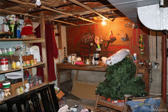 1215 W Genesee Avenue, Mt. Morris Township, MI 48505